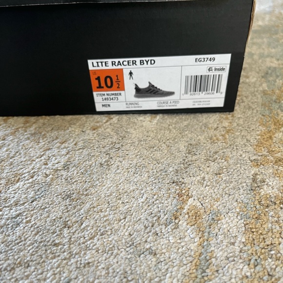 New Adidas Grey Knit Sneakers Mens - Picture 2 of 8